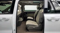 2023 Kia Canival Diesel 9-Seater Signature, белый — фото 13