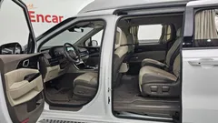 2023 Kia Carnival Gasoline 7-Seater Hi-Limousine — фото 19