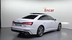 2022 Audi A6 45 TFSI Quattro Premium — фото 2