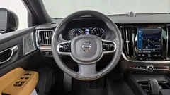 2021 Volvo V60 B5 Pro AWD, чёрный — фото 17