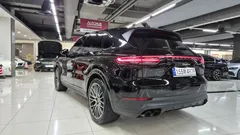 2023 Porsche Cayenne 3.0 E-HYBRID PLATINUM EDITION — фото 5