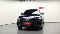 2022 Audi Q8 55 TFSI Quattro Premium — фото 3
