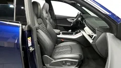 2022 Audi Q8 55 TFSI Quattro Premium — фото 11