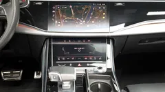 2022 Audi Q8 55 TFSI Quattro Premium — фото 14