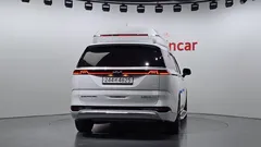 2023 Kia Carnival Diesel 9-Seater Hi-Limousine — фото 4
