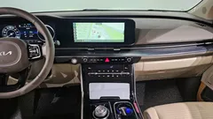 2023 Kia Carnival Diesel 9-Seater Hi-Limousine — фото 19