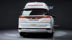2023 Kia Carnival Gasoline 9-Seater Hi-Limousine — фото 4