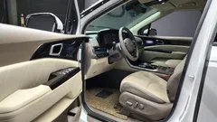 2023 Kia Carnival Gasoline 9-Seater Hi-Limousine — фото 11