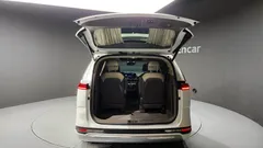 2023 Kia Carnival Gasoline 9-Seater Hi-Limousine — фото 20