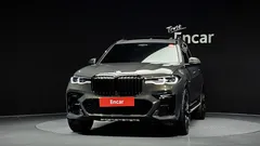 2022 BMW X7 xDrive 40i M Sport Online Exclusive Edition 6 Seater — фото 3