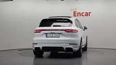 2023 Porsche Cayenne 3.0 PLATINUM EDITION — фото 4