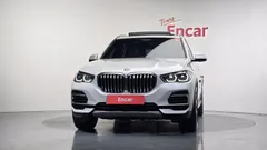 2023 BMW X5 xDrive 40i xLine, белый — фото 3