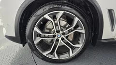 2023 BMW X5 xDrive 40i xLine, белый — фото 5