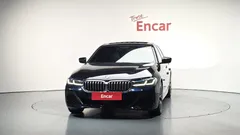 2023 BMW 5-Series 530i M Sport Package — фото 3