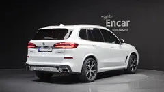 2023 BMW X5 xDrive 40i M Sport, белый — фото 2