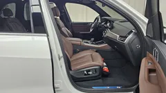 2023 BMW X5 xDrive 40i M Sport, белый — фото 15