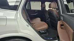 2023 BMW X5 xDrive 40i M Sport, белый — фото 16