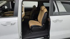 2022 Kia Canival Diesel 9-Seater Prestige, белый — фото 11