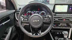 2023 Kia Seltos Gasoline 1.6 Turbo 4WD, белый — фото 17