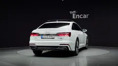 2023 Audi A6 45 TFSI Quattro Premium — фото 4