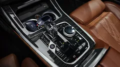 2022 BMW X7 xDrive 40i M Sport 6STR, белый — фото 9
