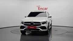 2021 Mercedes-Benz GLC-Class GLC300e 4MATIC Coupe, белый — фото 3