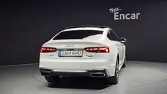 2021 Audi A5 40 TDI Quattro Premium Sportback, белый — фото 4