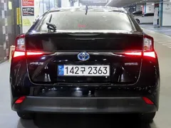 2022 Toyota Prius 1.8, чёрный — фото 5