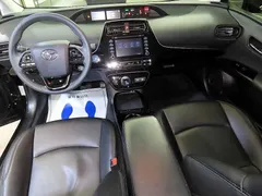 2022 Toyota Prius 1.8, чёрный — фото 10