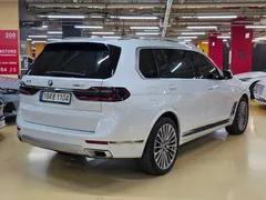 2023 BMW X7 xDrive 40i Design Pure Excellence 6-Seater — фото 2