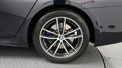 2022 BMW 5-Series 520i M Sport — фото 5