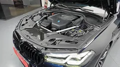 2022 BMW 5-Series 520i M Sport — фото 6