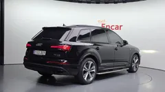 2022 Audi Q7 55 TFSI Quattro Premium — фото 2