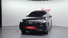 2022 Audi Q7 55 TFSI Quattro Premium — фото 3