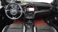 2023 Mini Cooper JCW, красный — фото 7