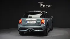 2023 Mini Cooper 5Door Multitione Edition — фото 4