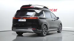 2023 Kia Carnival Diesel 7-Seater Hi-Limousine — фото 2