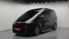 2023 Hyundai Staria 4WD Lounge 9-Seater — фото 1