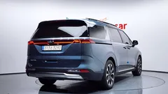 2022 Kia Carnival Diesel 9-Seater Noblesse — фото 2