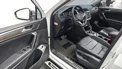 2022 Volkswagen Tiguan 2.0 TSI Prestige — фото 11