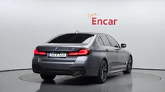 2023 BMW 5-Series 520i M Sport — фото 2