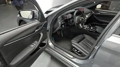 2023 BMW 5-Series 520i M Sport — фото 10