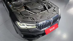 2022 BMW 5-Series 530i M Sport Package — фото 6