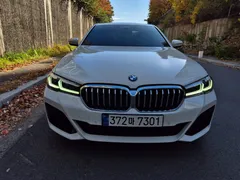 2022 BMW 5-Series 520i M Sport — фото 1