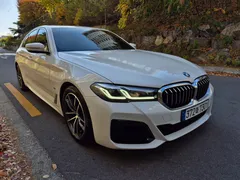 2022 BMW 5-Series 520i M Sport — фото 3