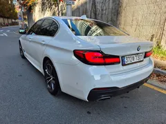 2022 BMW 5-Series 520i M Sport — фото 5