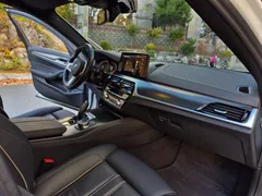 2022 BMW 5-Series 520i M Sport — фото 17
