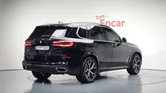 2022 BMW X5 xDrive 40i M Sport — фото 2
