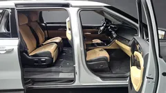 2023 Kia Carnival Diesel 7-Seater Signature — фото 16