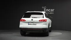 2022 Volkswagen Touareg 3.0 TDI Premium — фото 4